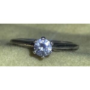 Sterling Silver Ring Size 8 Stamped 925 DO With Solitaire Stone 6 Prong Setting!